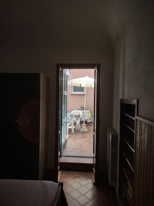 Silver Sands Finale Ligure - Traditional Apartment - 4 Beds & Terrace By The Beach エクステリア 写真